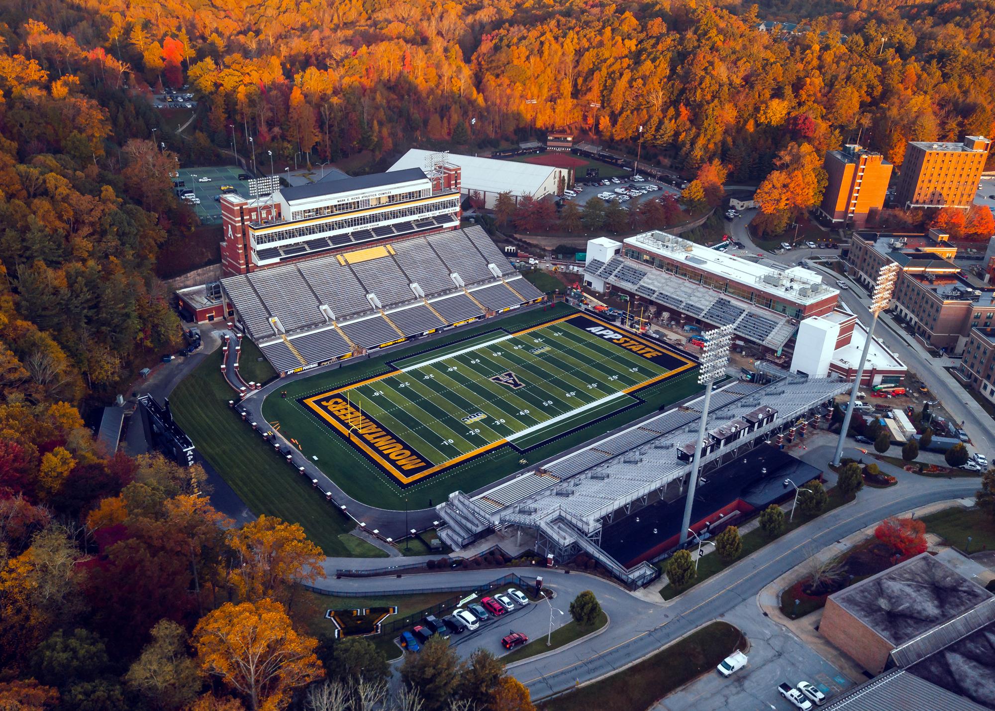 Drone_Pics_Campus_and_Viaduct_1.jpg