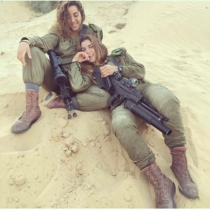 0b7102c84c7fb8c91ac90ffe40ff5420--idf-women-army-girls.jpg