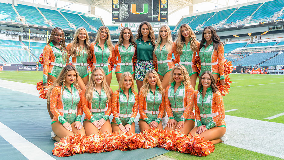 hurricanettes-team-940x529.jpg