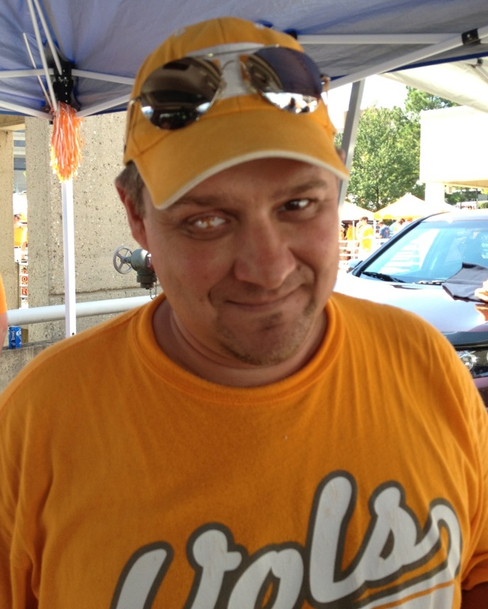 tennessee-fan-glass-eye.jpg