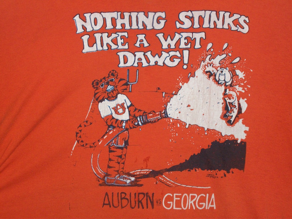 Front-View-of-1988-Auburn-vs.-Georgia-Tee-Shirt.jpg