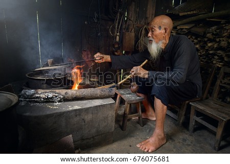 old-man-living-china-chinese-450w-676075681.jpg
