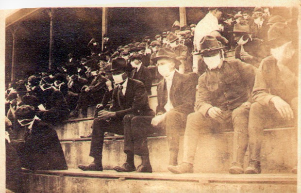 Georgia_Tech_football_game_1918_during_Spanish_Flu.jpg